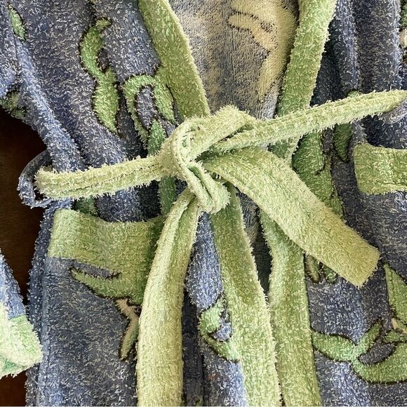 Kids Shark Print Hooded Robe - Blue and Green Dolphins with Pockets Size 6 - Picture 6 of 12